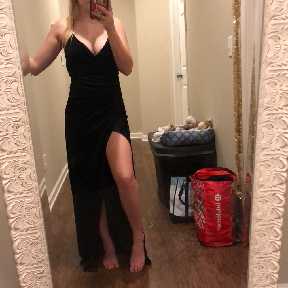 Tobi velvet formal/prom dress